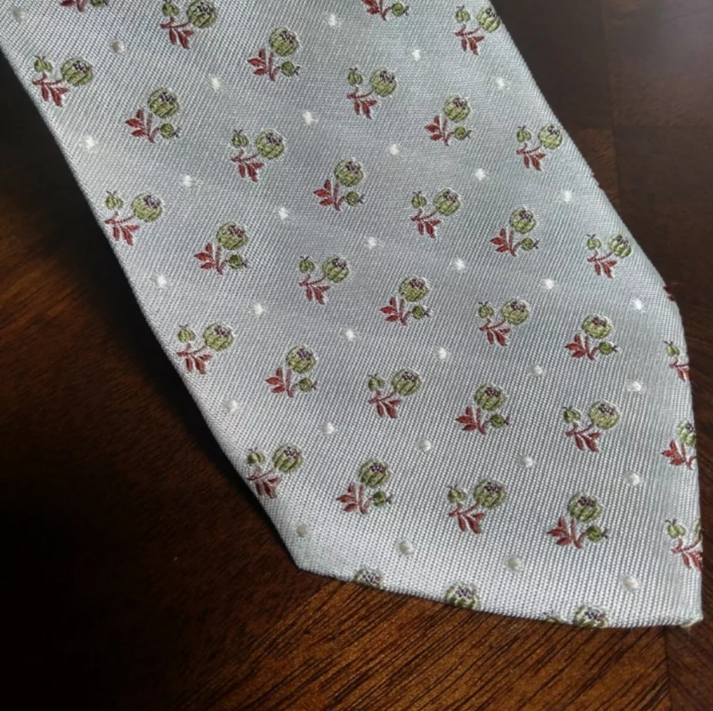 Ermangildo Zegna Designer Tie

Silk Necktie